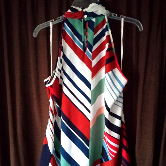 7th Avenue Design Studio New York & Company - Picture 6 of 7